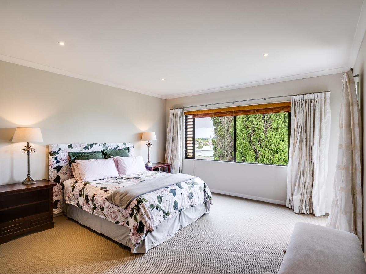 Busby Hill Villa - Havelock North Holiday Home المظهر الخارجي الصورة