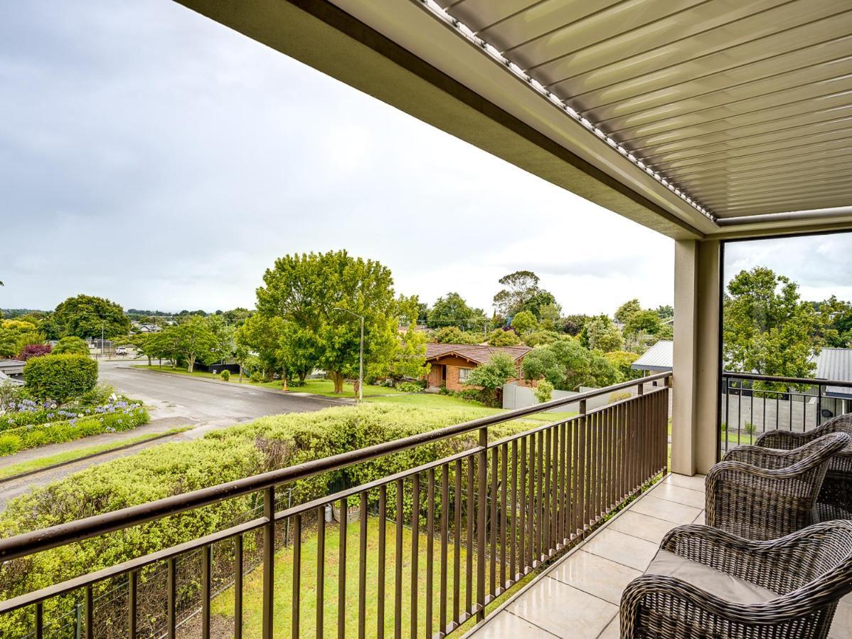 Busby Hill Villa - Havelock North Holiday Home المظهر الخارجي الصورة