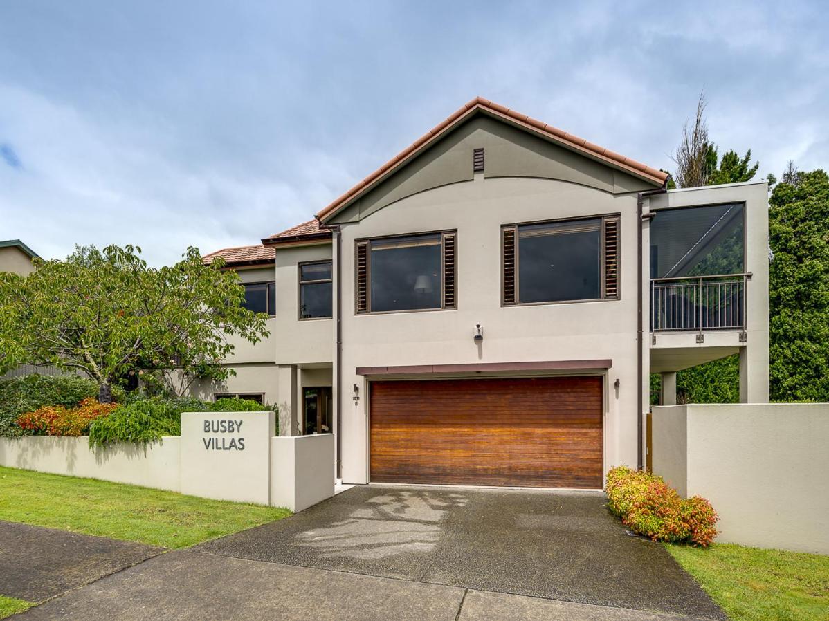 Busby Hill Villa - Havelock North Holiday Home المظهر الخارجي الصورة